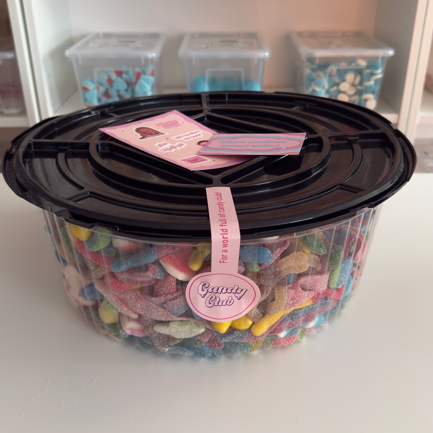 كاندي العملاق